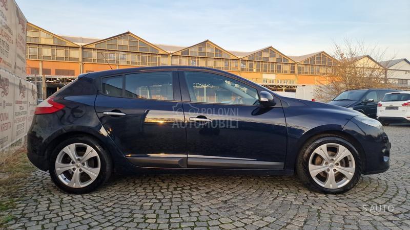 Renault Megane KREDlTl/PAN0RAMA