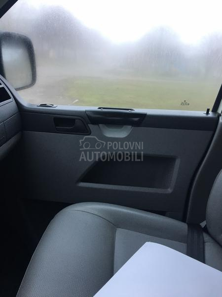 Volkswagen Multivan T5, 2.5l, 8 sed.
