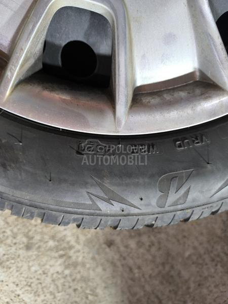Bridgestone 215/55 R16 Zimska