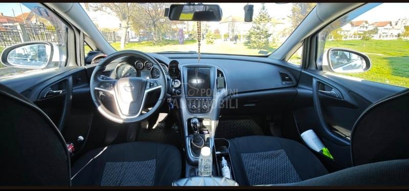 Opel Astra J 1.4 turbo