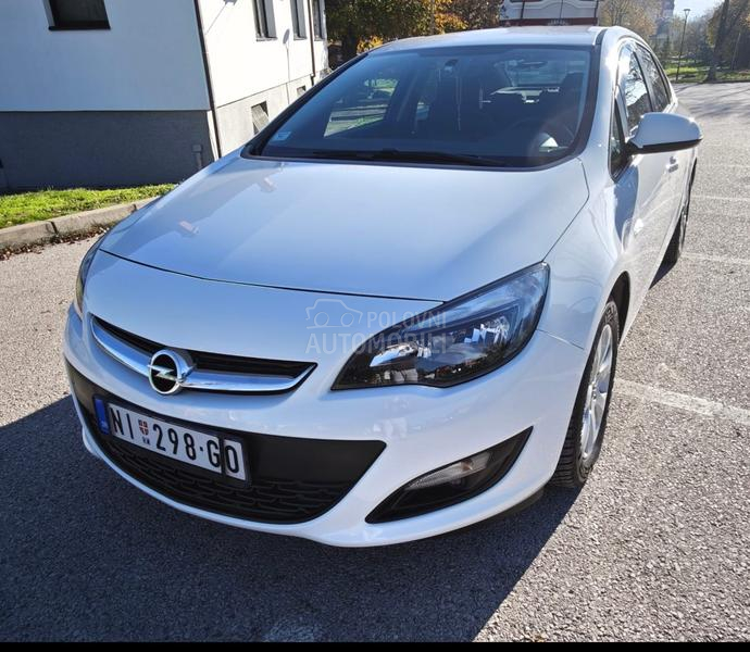 Opel Astra J 1.4 turbo