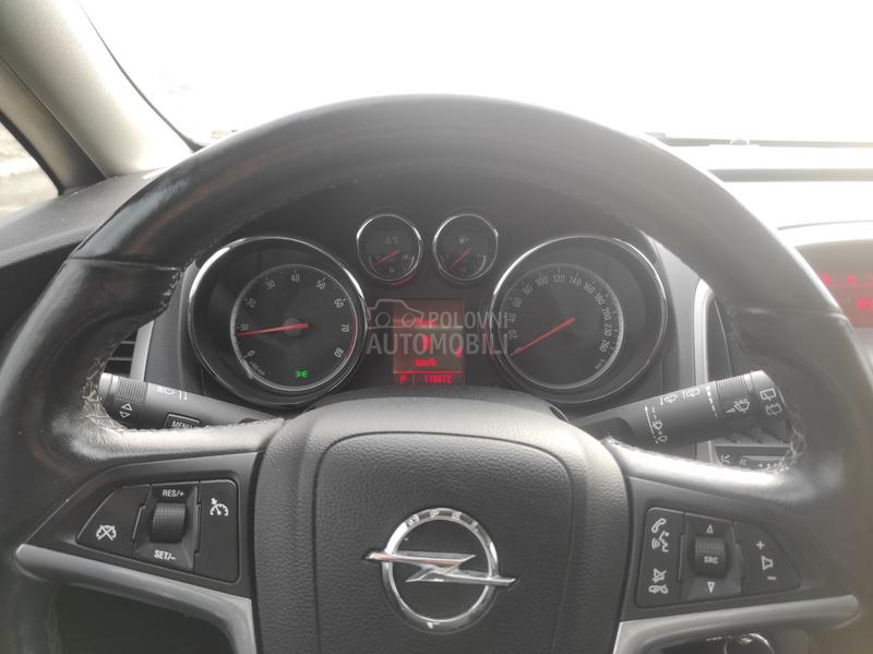 Opel Astra J 