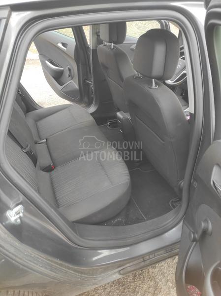 Opel Astra J 