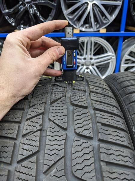 Continental 225/50 R18 Zimska