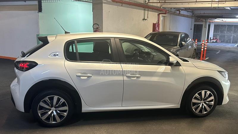 Peugeot 208 E