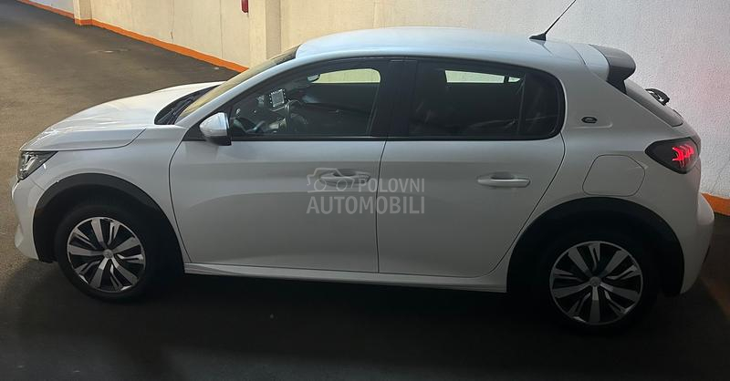 Peugeot 208 E