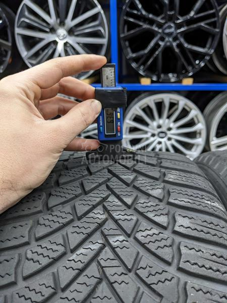 Bridgestone 235/45 R18 Zimska