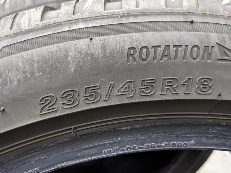 Bridgestone 235/45 R18 Zimska