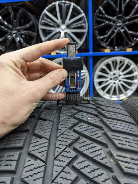 Continental 235/45 R18 Zimska