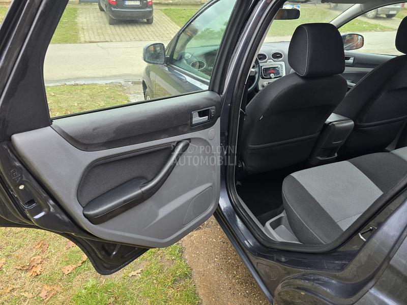 Ford Focus 1.6b G A S 2 klj
