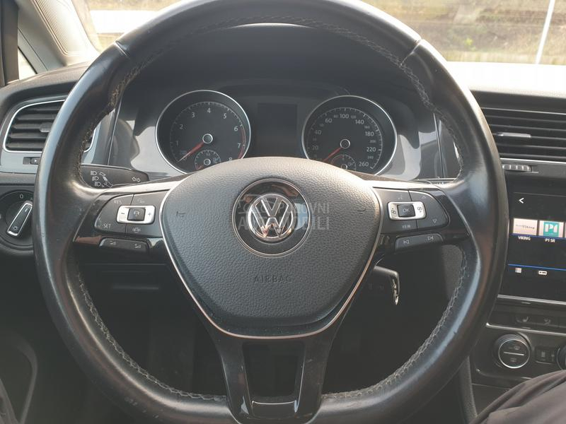 Volkswagen Golf 7 1.5 TGI DSG