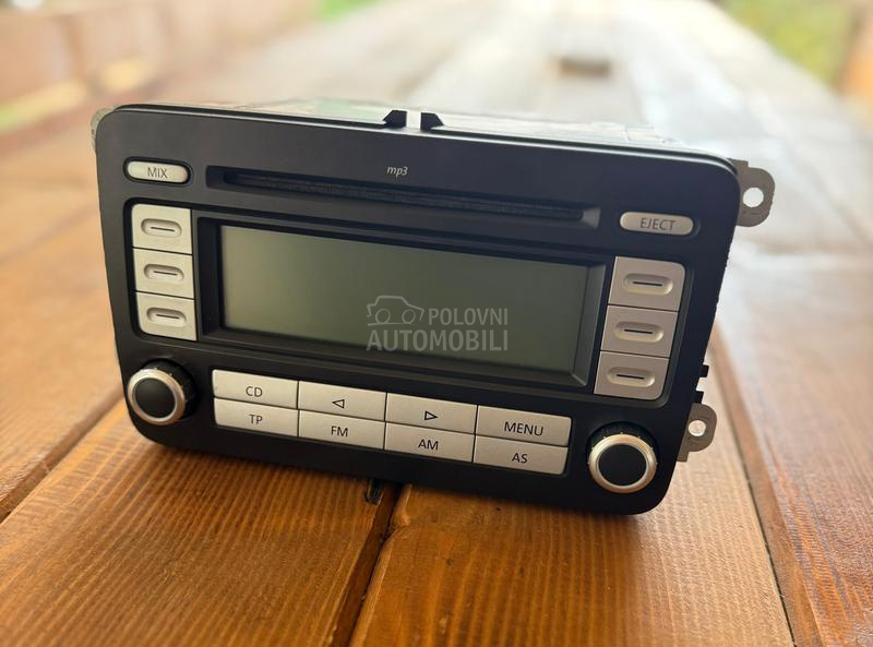 Fabrički radio RCD 300