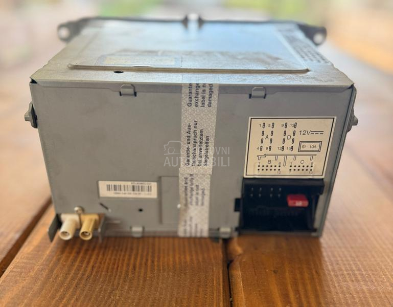 Fabrički radio RCD 300