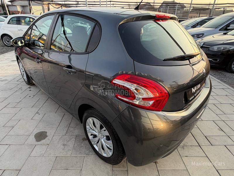 Peugeot 208 1.2b