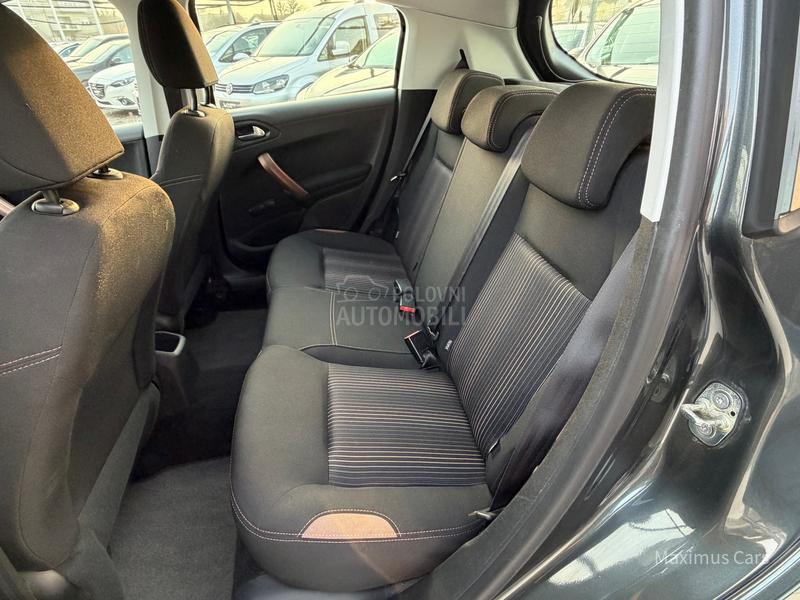 Peugeot 208 1.2b