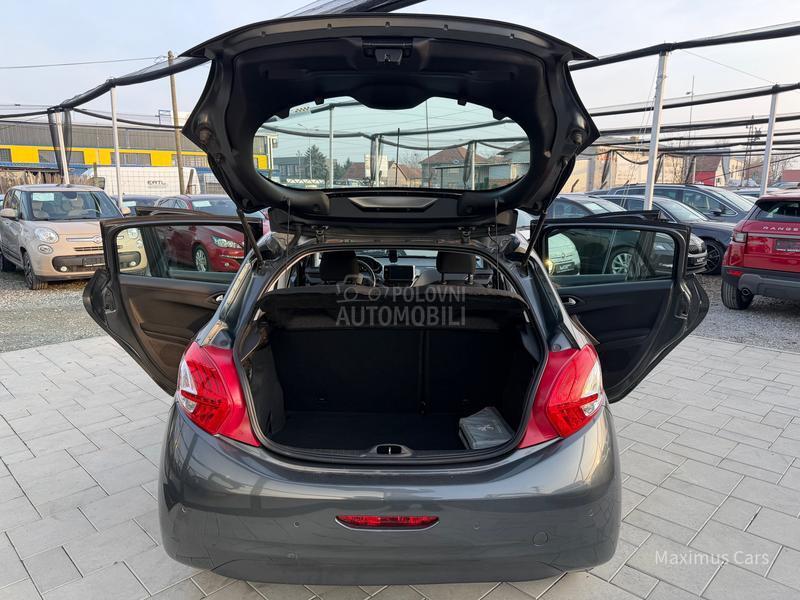 Peugeot 208 1.2b