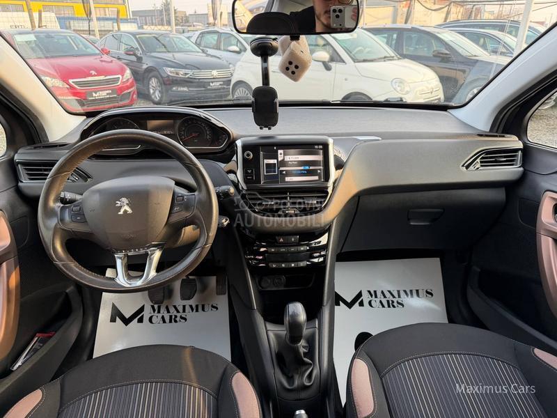 Peugeot 208 1.2b
