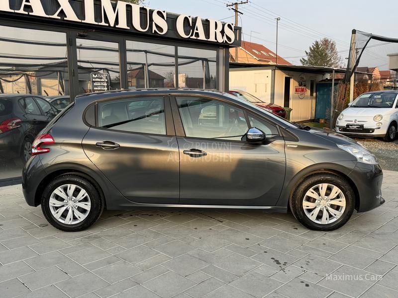 Peugeot 208 1.2b