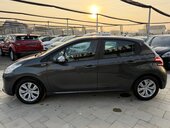 Peugeot 208 1.2b