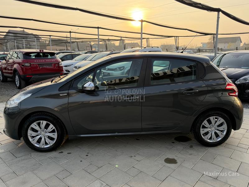 Peugeot 208 1.2b