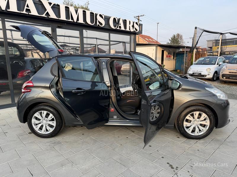 Peugeot 208 1.2b