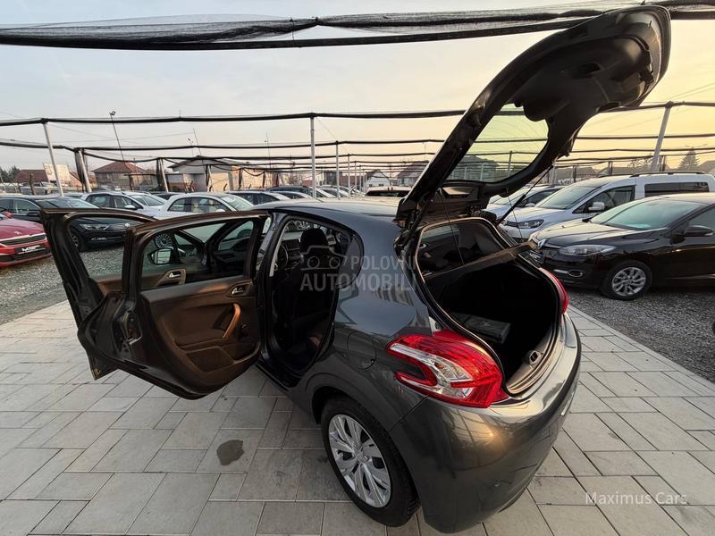 Peugeot 208 1.2b