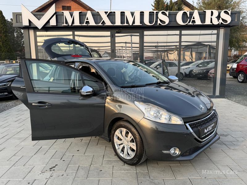 Peugeot 208 1.2b