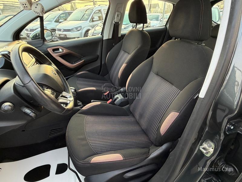 Peugeot 208 1.2b