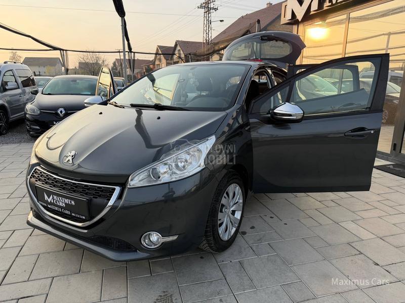 Peugeot 208 1.2b