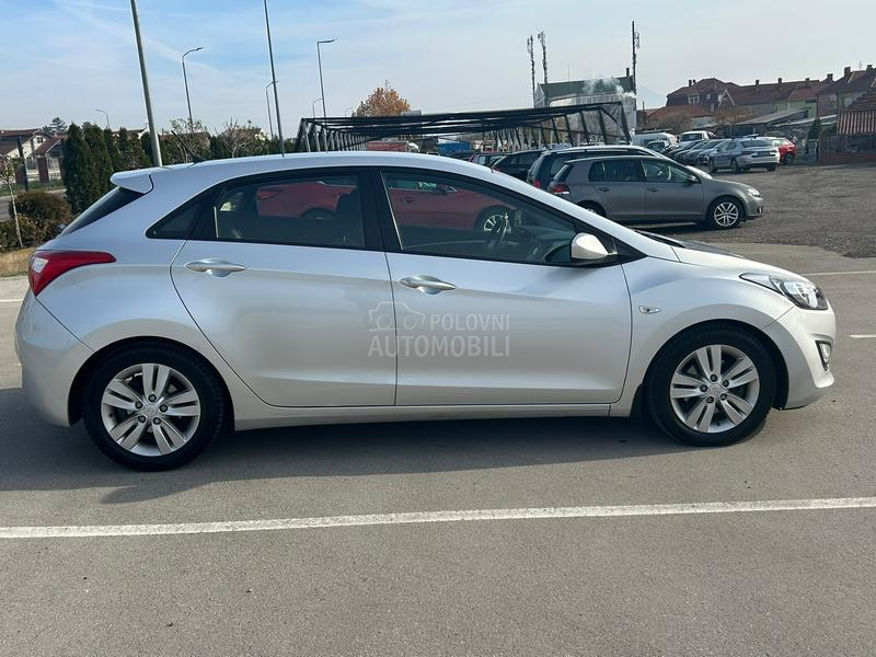 Hyundai i30 1.4/b.e.n.z/74k.w