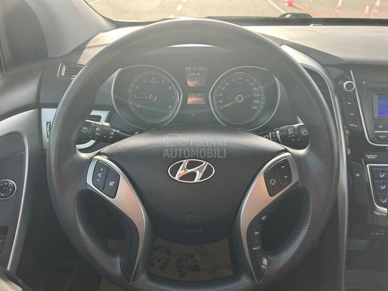 Hyundai i30 1.4/b.e.n.z/74k.w