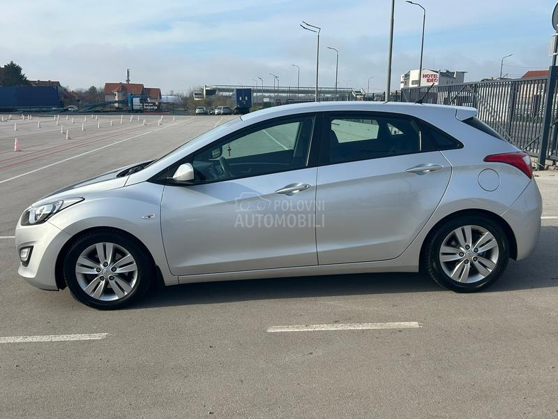 Hyundai i30 1.4/b.e.n.z/74k.w