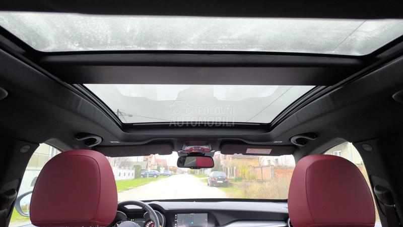 Alfa Romeo Stelvio Karbon/pano