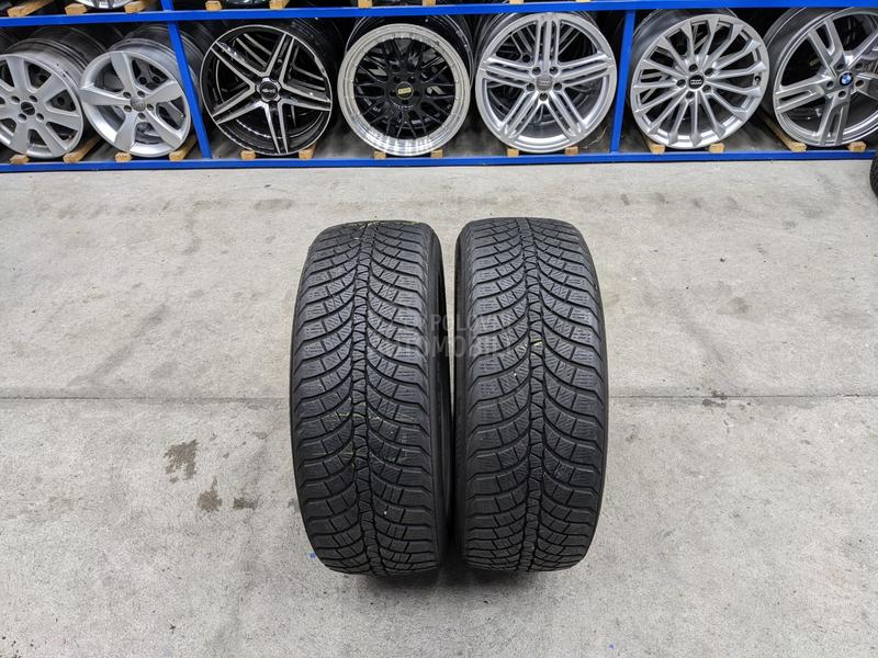 Kumho 225/55 R17 Zimska