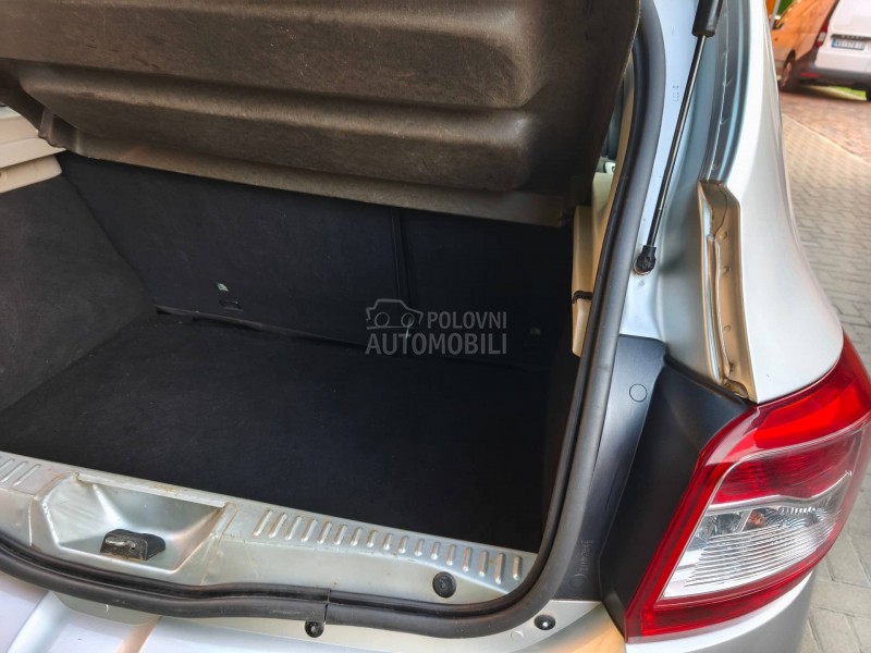 Dacia Sandero 1.5 DCI Kupljen u SR