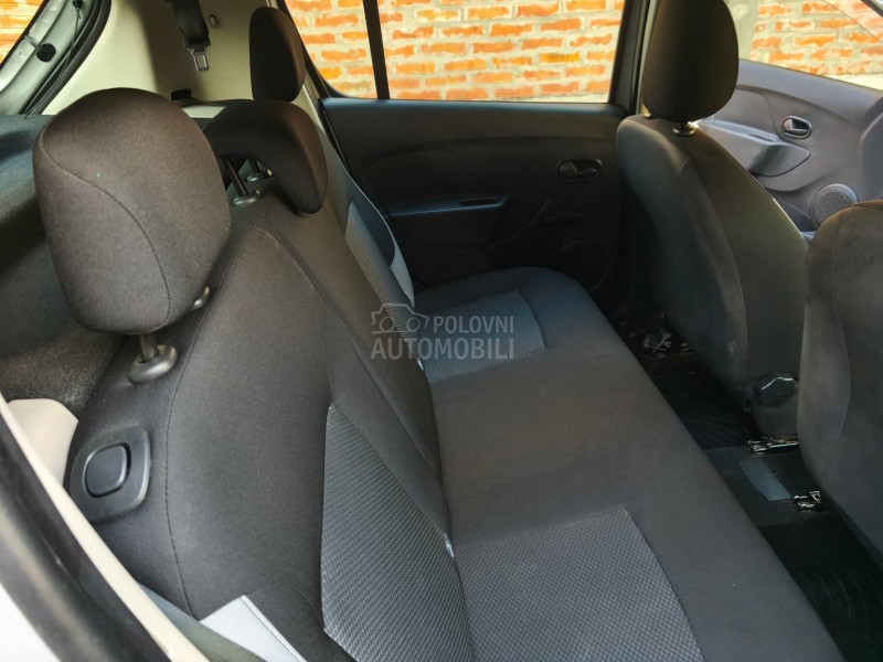 Dacia Sandero 1.5 DCI Kupljen u SR