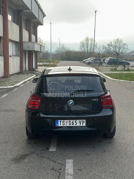 BMW 118 I SPORT F20