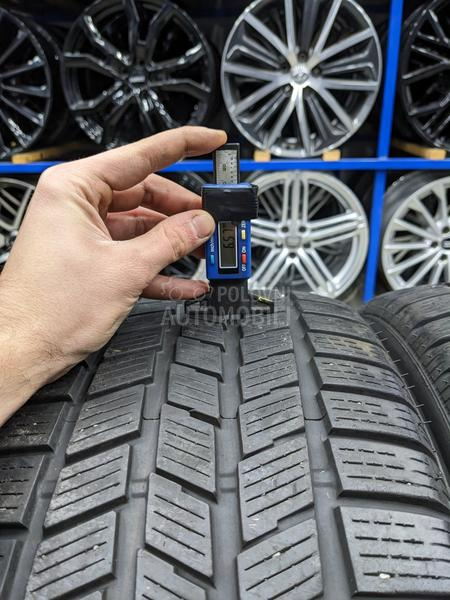 Pirelli 255/55 R18 Zimska