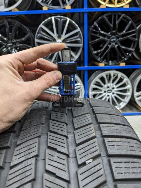 Pirelli 255/55 R18 Zimska