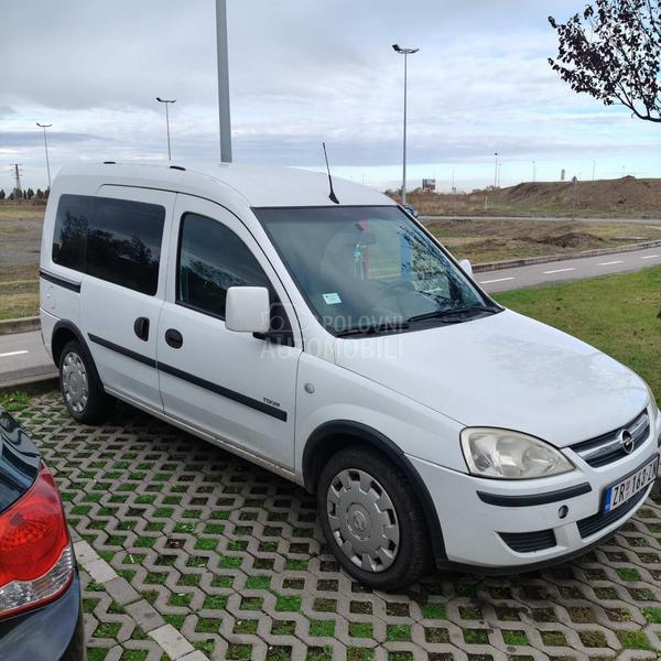 Opel Combo 1.6