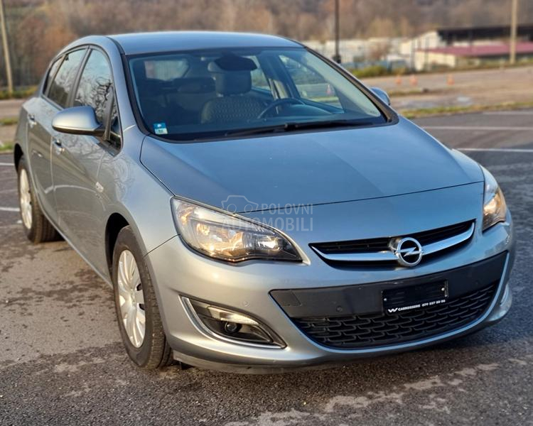 Opel Astra J 1.4T active Ch