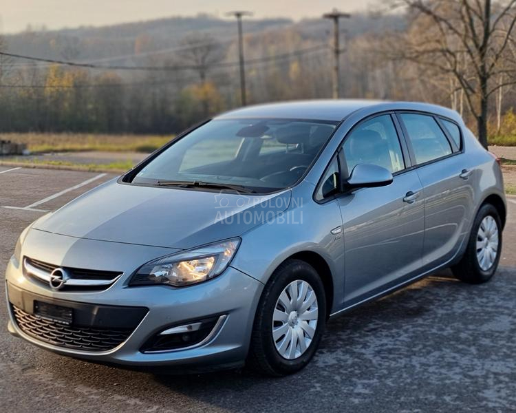 Opel Astra J 1.4T active Ch