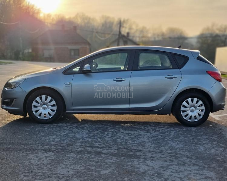 Opel Astra J 1.4T active Ch