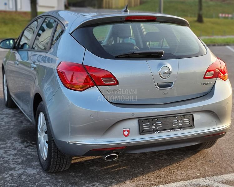 Opel Astra J 1.4T active Ch