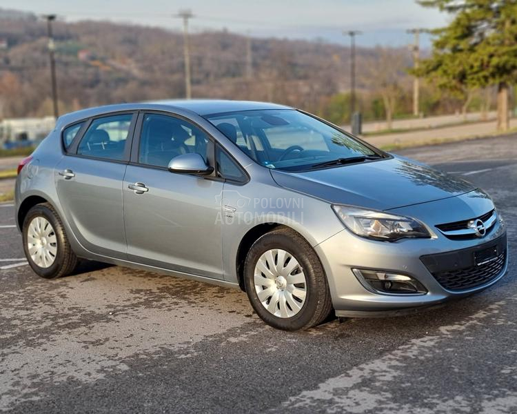 Opel Astra J 1.4T active Ch