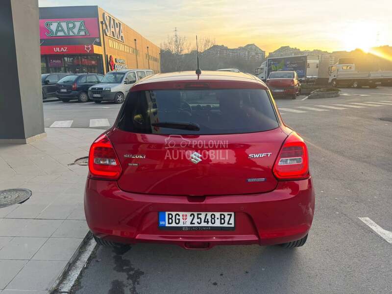 Suzuki Swift PREMIUM 2WD 5MT