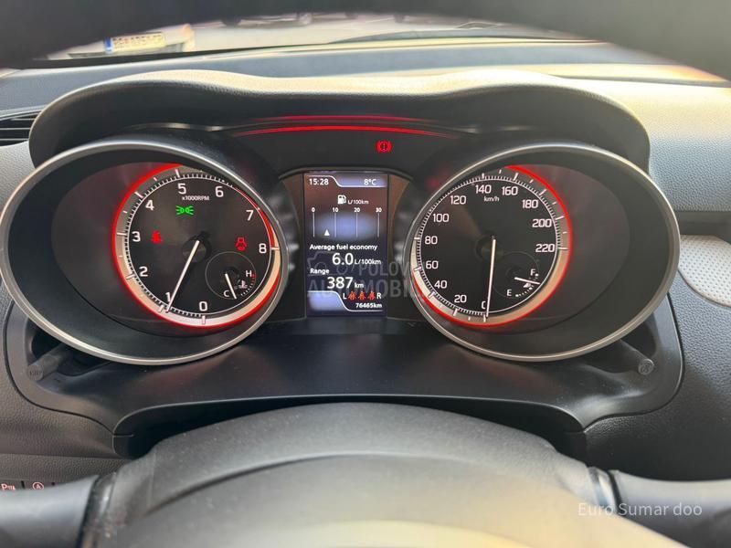 Suzuki Swift PREMIUM 2WD 5MT