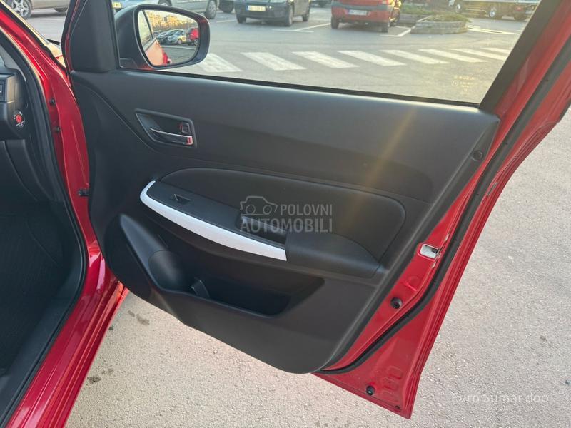 Suzuki Swift PREMIUM 2WD 5MT