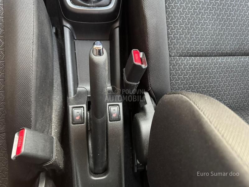 Suzuki Swift PREMIUM 2WD 5MT