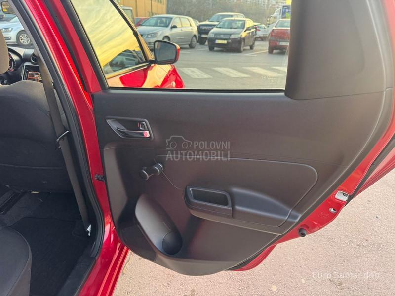 Suzuki Swift PREMIUM 2WD 5MT